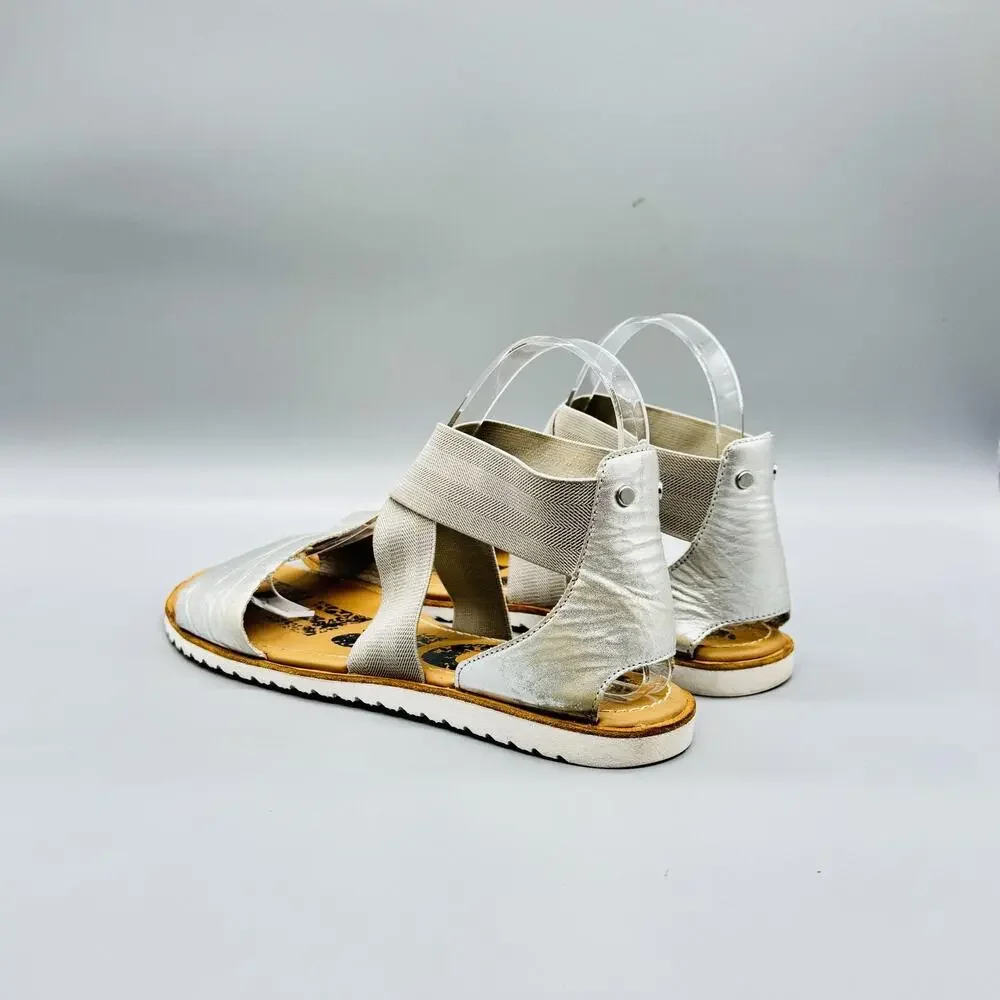 Sorel Sandals Womens 9.5 Silver Leather Strappy Elastic Slip On Flat Shoes